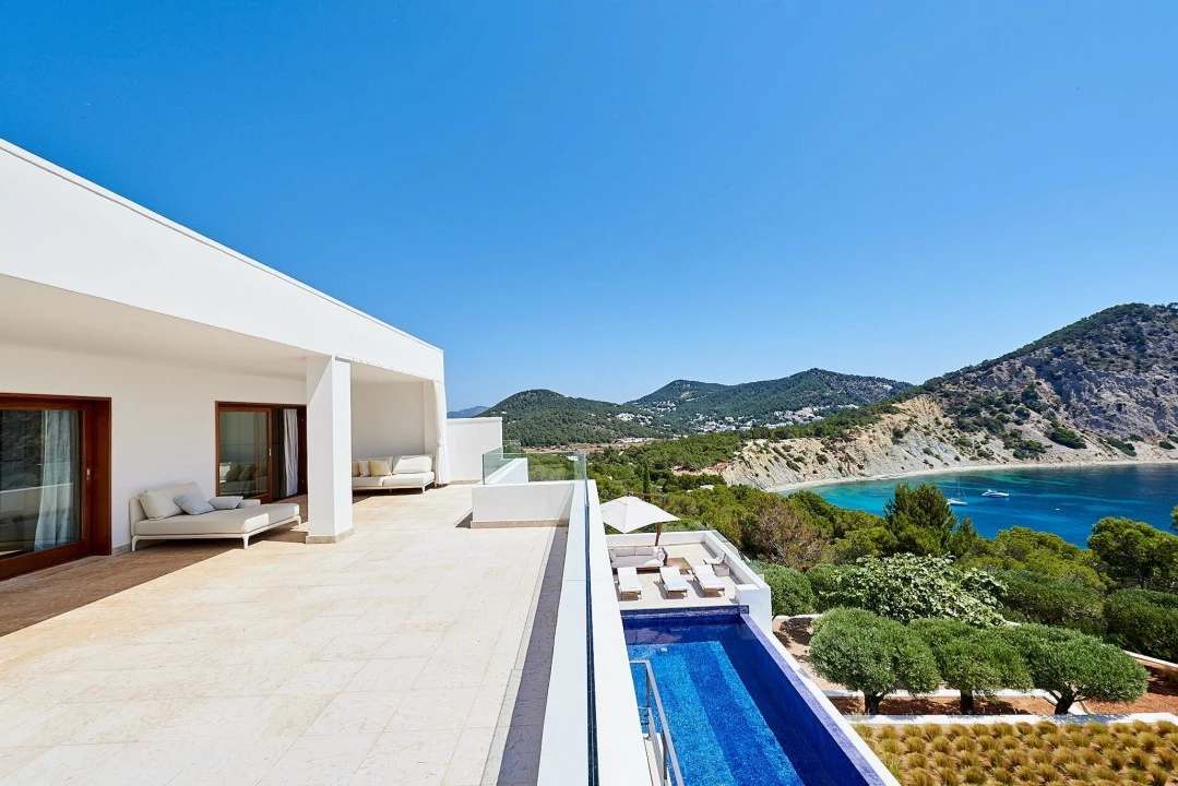 1681375532-Luxury real estates villa to rent Ibiza Nola 53 terrase.webp